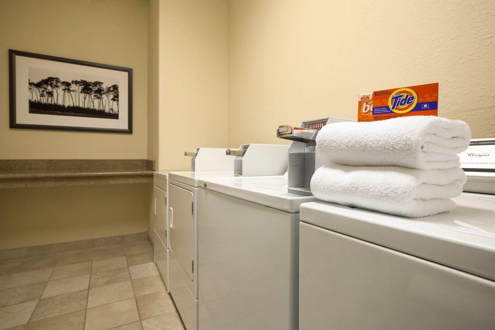 Country Inn & Suites By Radisson, Stockton, Il Exteriör bild
